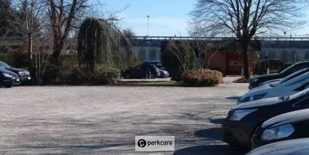 Kameha Parking foto 2