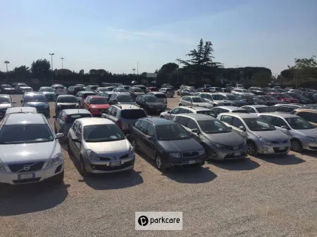 King Parking Ciampino foto 1