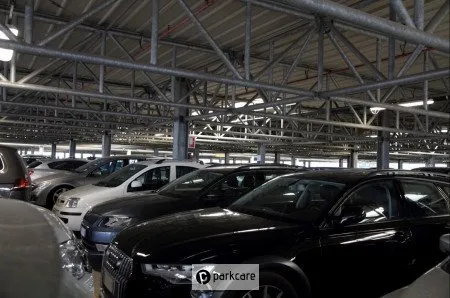 Parcheggio P2 Business Aeroporto Bologna Valet foto 1
